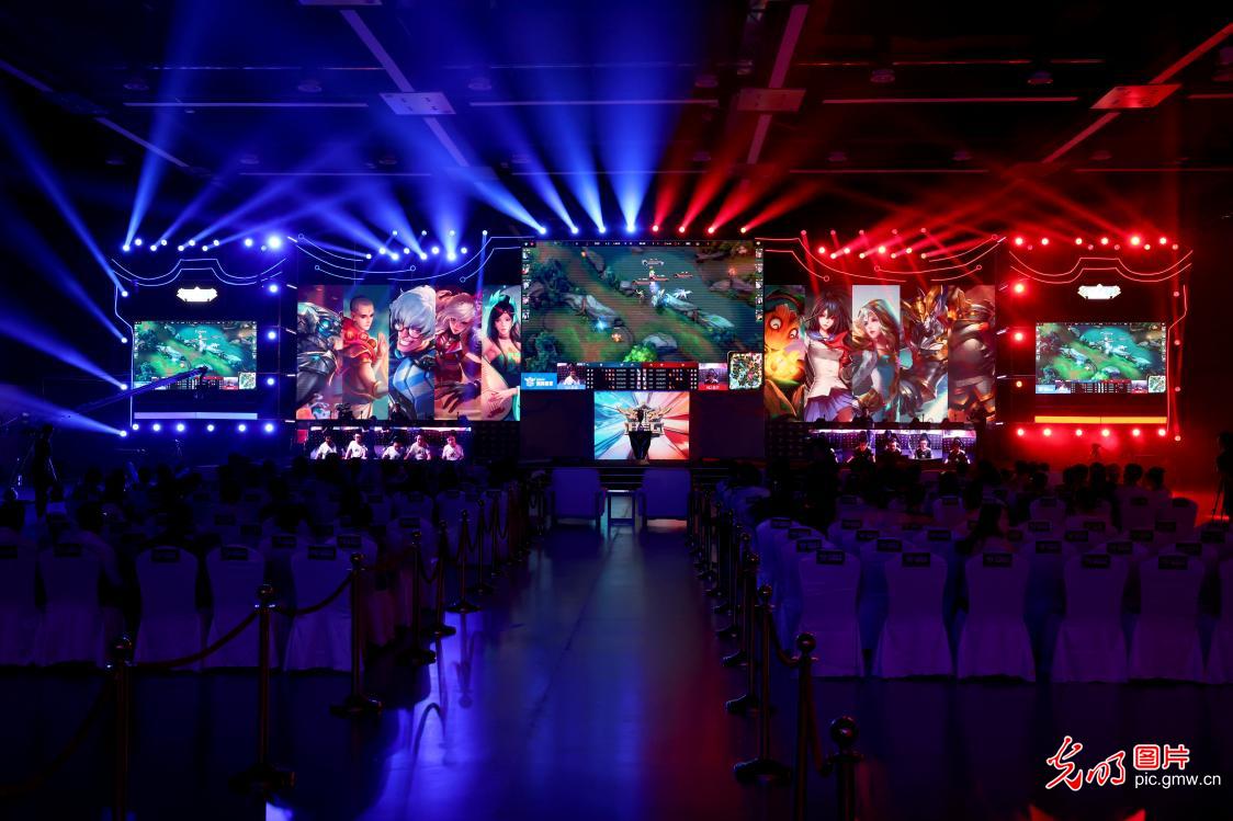 而这项活动 而这项活动