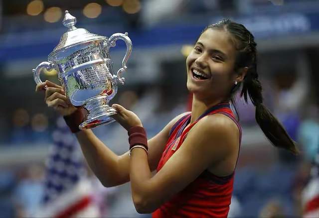 相比之下 相比之下