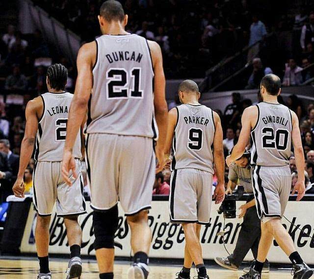 却是风险与 却是风险与